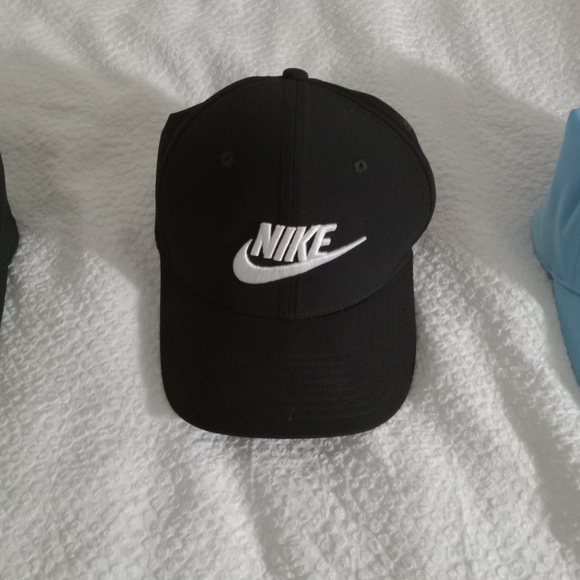 Nike fitted hat - Picture 1 of 1